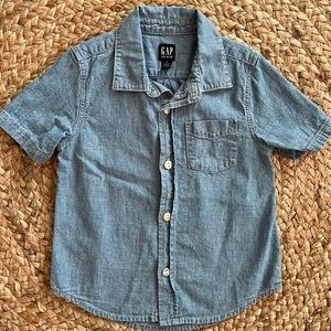 NWOT 3T Boys GAP Chambray Denim Shirt